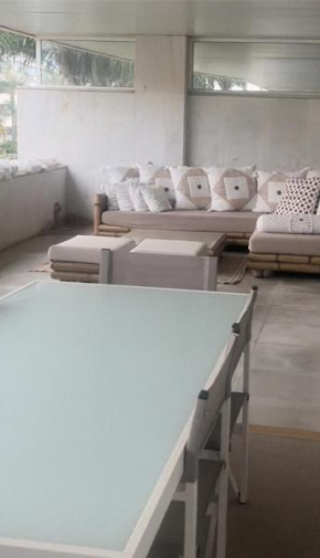 Embrujo de Banus - Spacious 2 Bedroom Apartment steps away from Beach